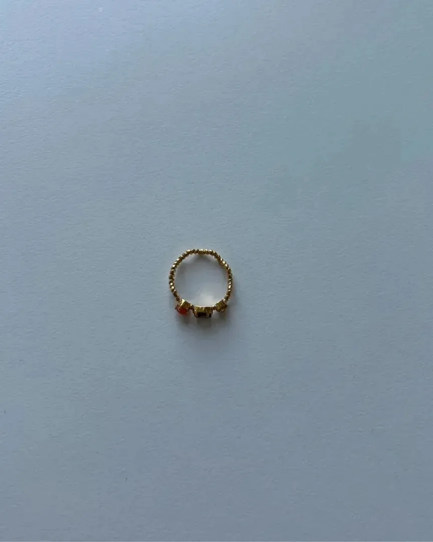 Maanesten ring