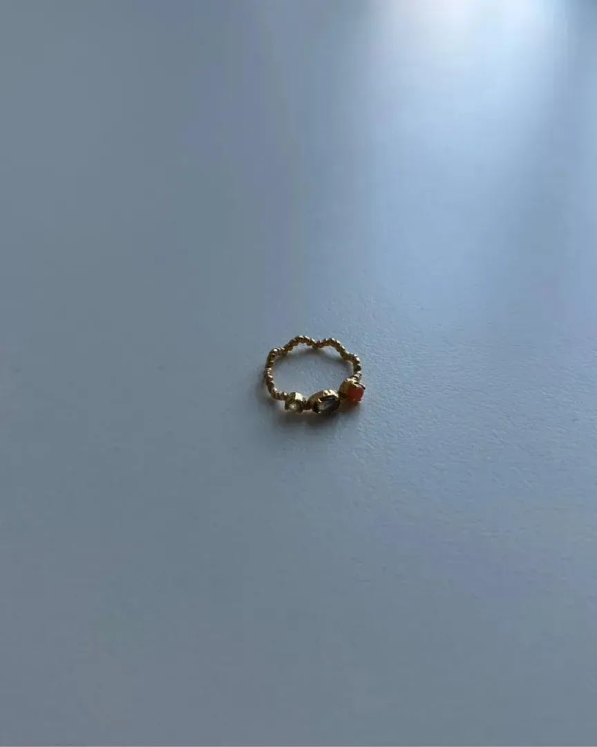 Maanesten ring