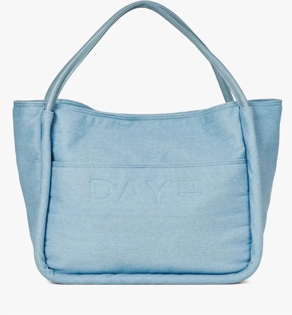 Day et shpping bag