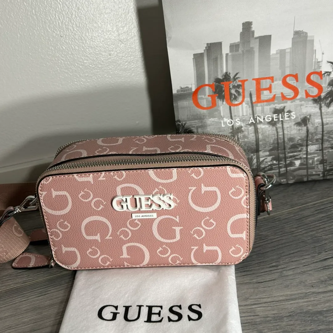 Guess laukku