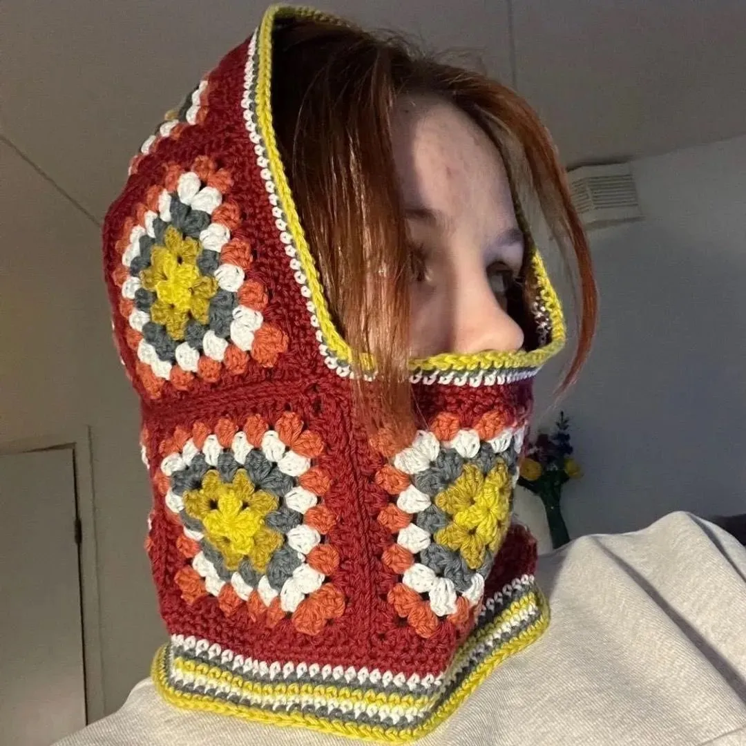 Virkattu balaclava