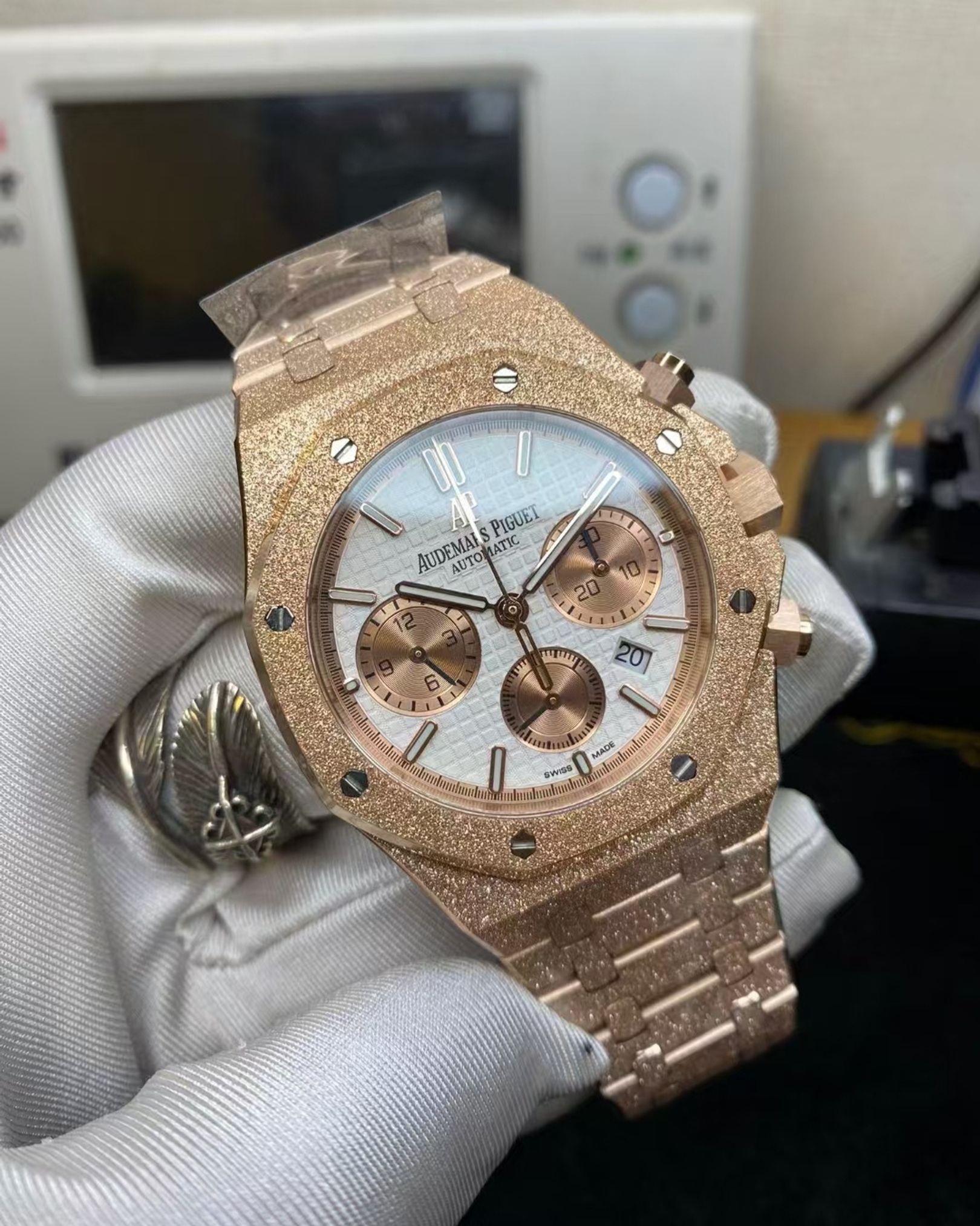 AP Royal Oak Rose Go