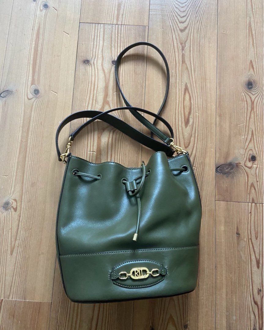 Bucket bag