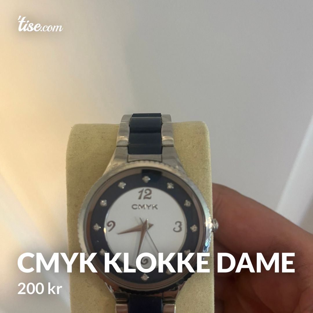 Cmyk klokke dame