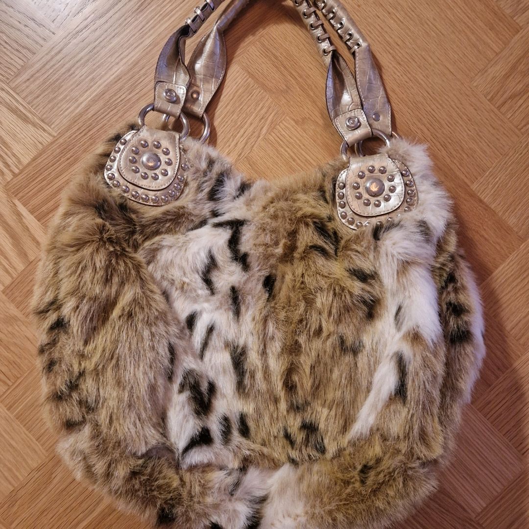 Guess Faux Fur Veske