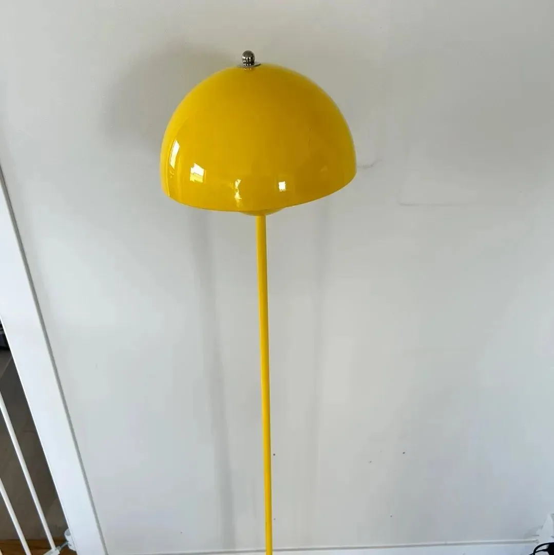 «Flowerpot» lamp