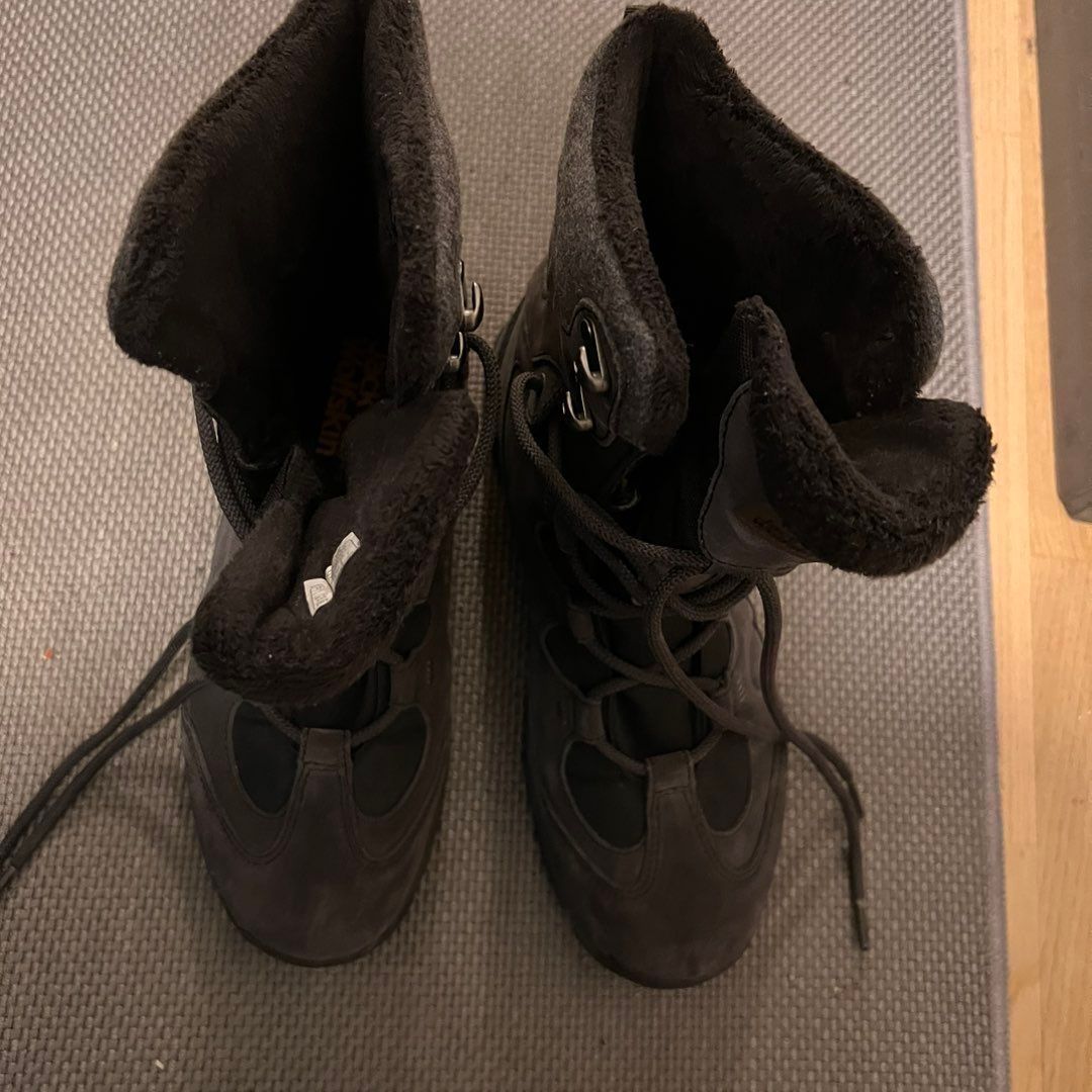 Jack wolfskin boots