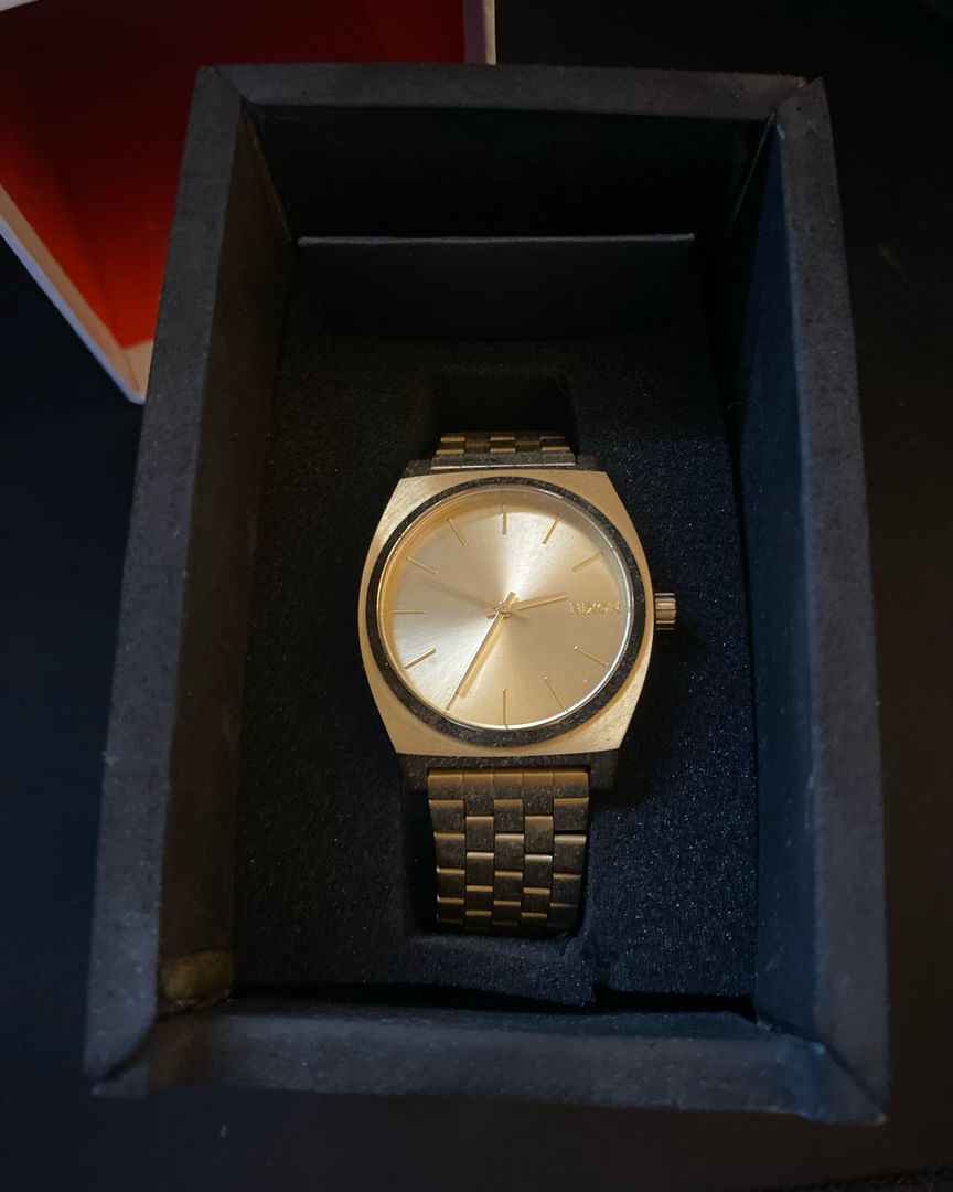 Nixon kloken