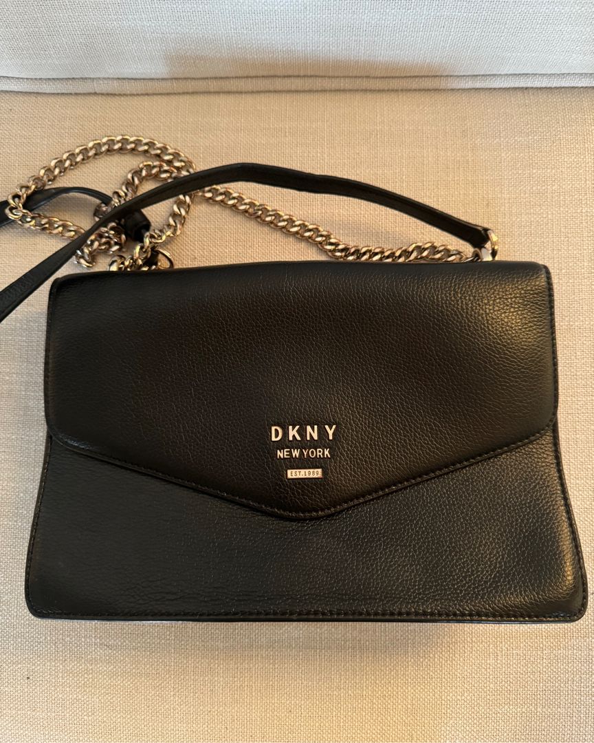 DKNY