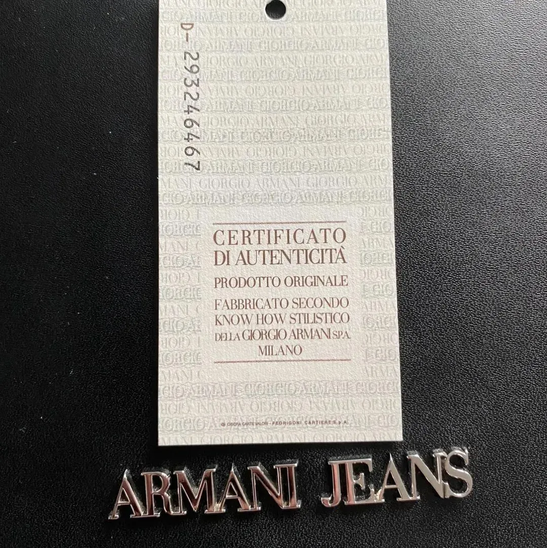 Armani veske