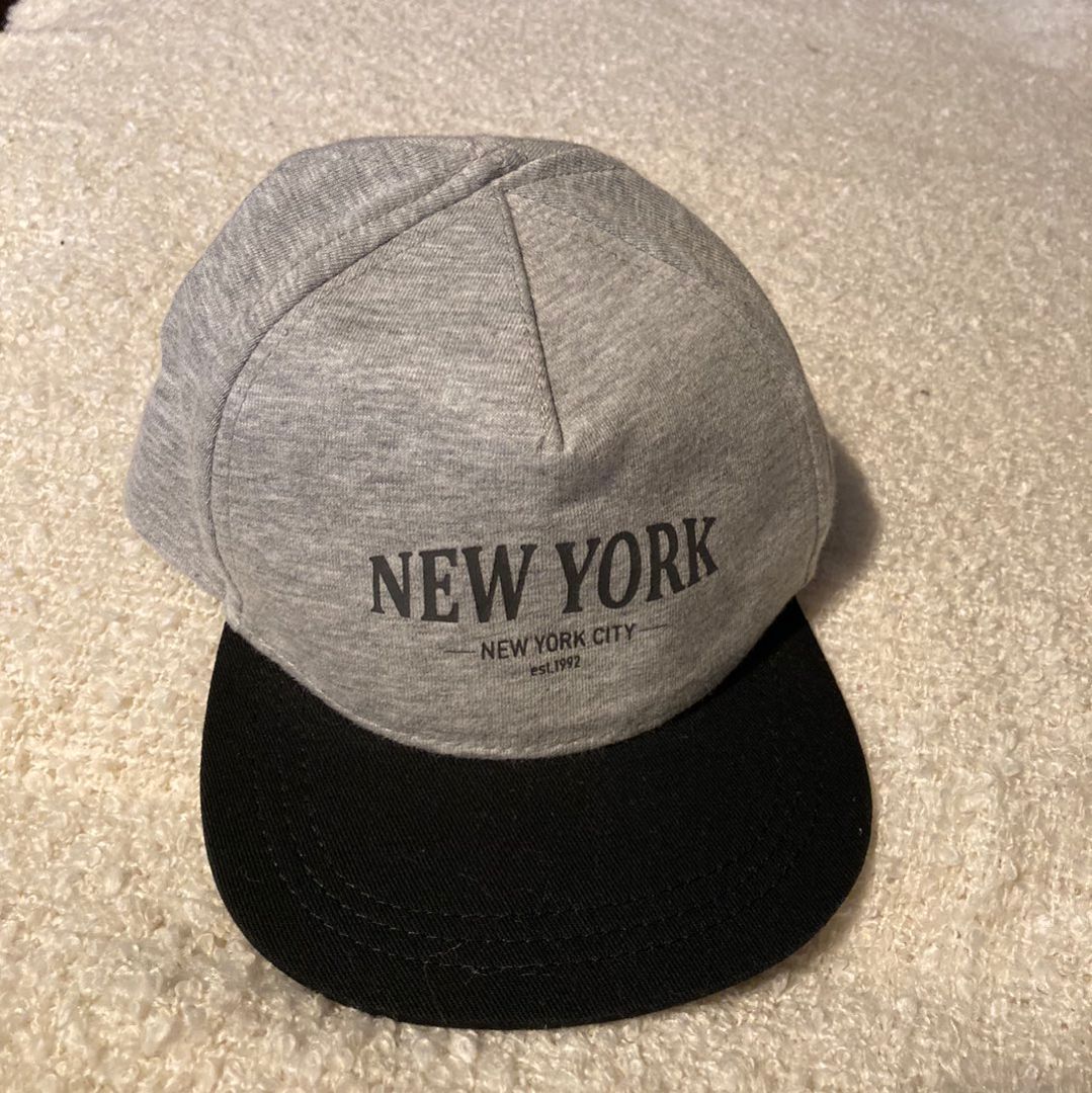 NY! CAPS 🩶🖤