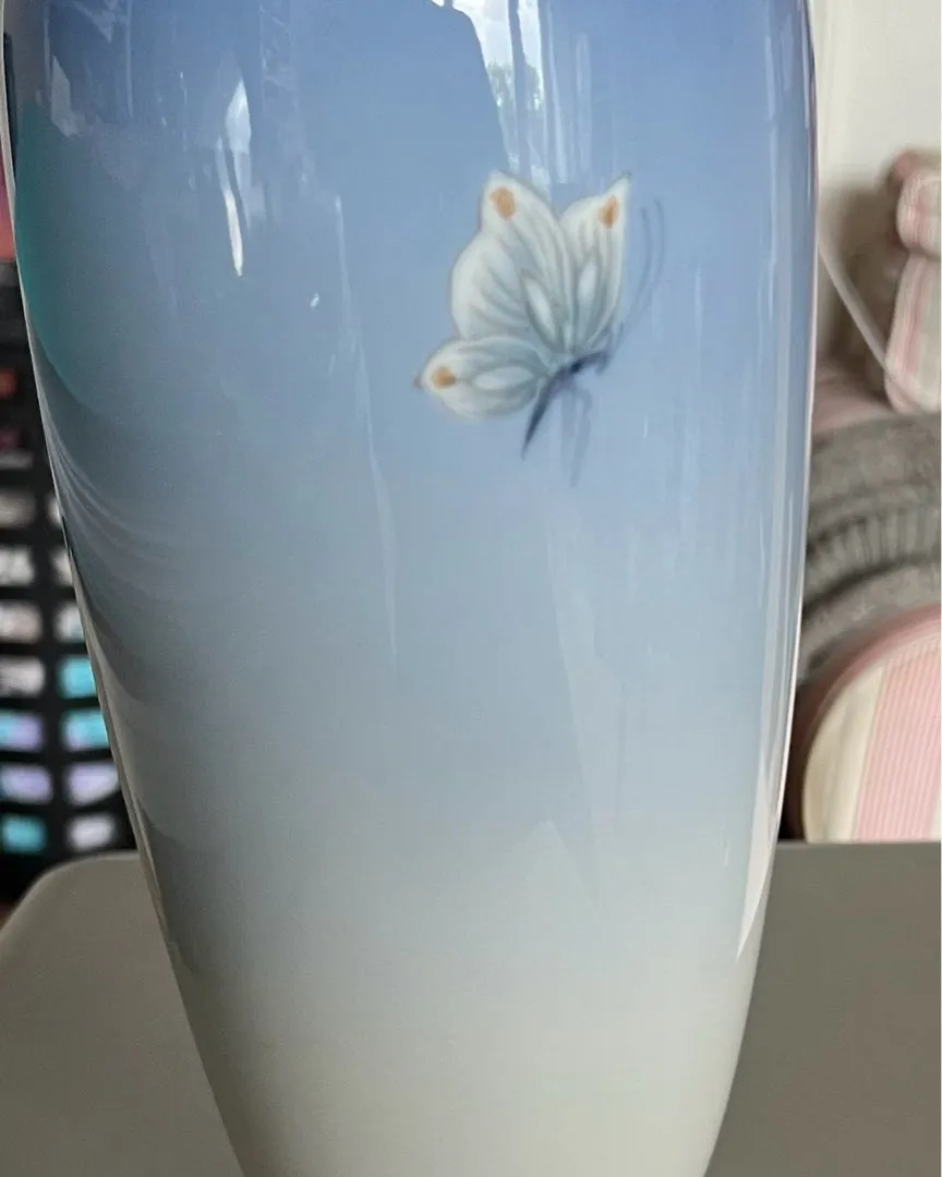 Royal coenhagen vase