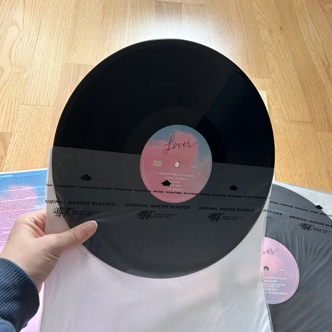 Sort Lover Vinyl