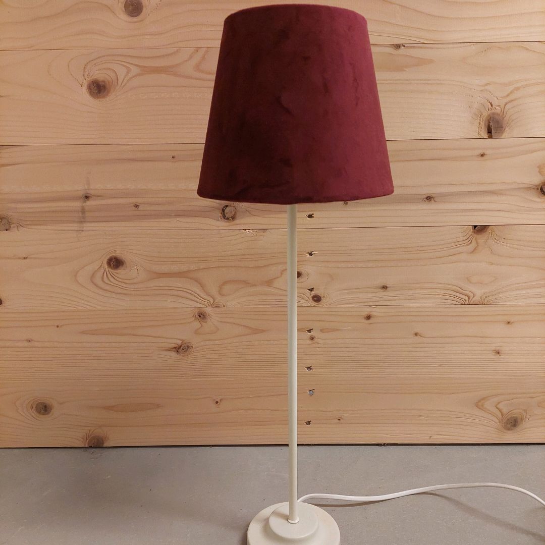 Bordlampe med Skjerm