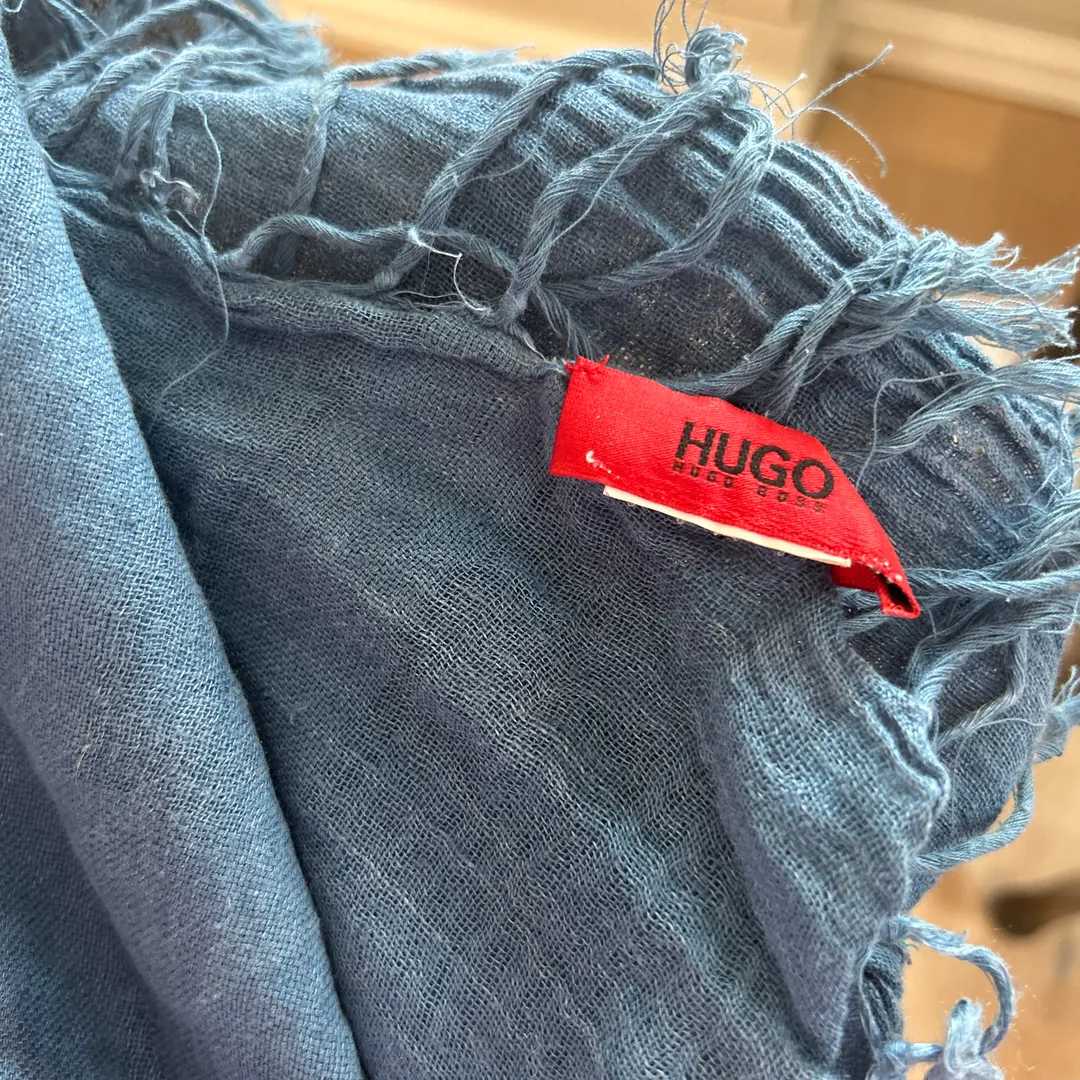 Hugo boss skjerf