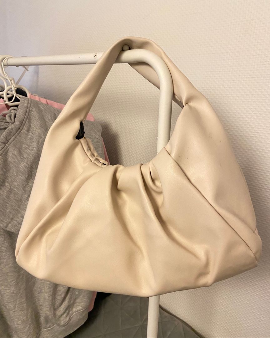 Beige taske