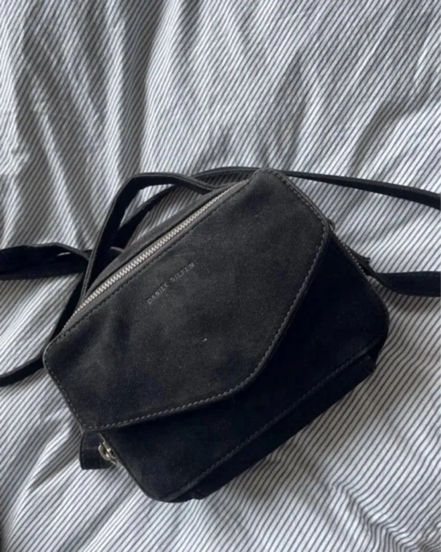 Crossbody taske