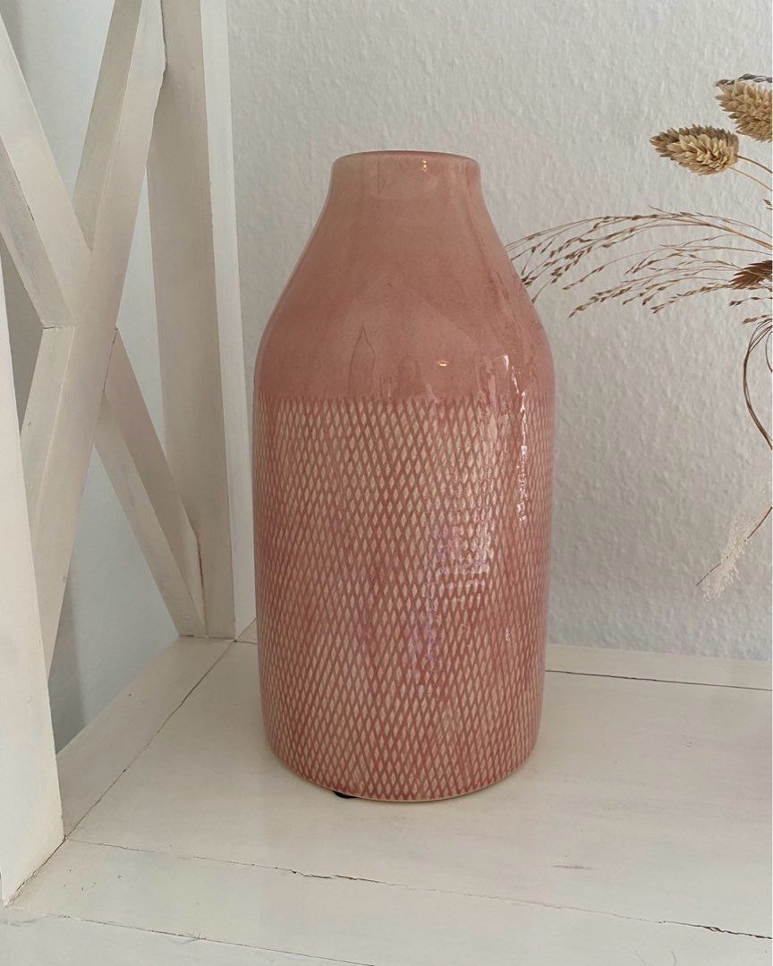 Lyserød vase