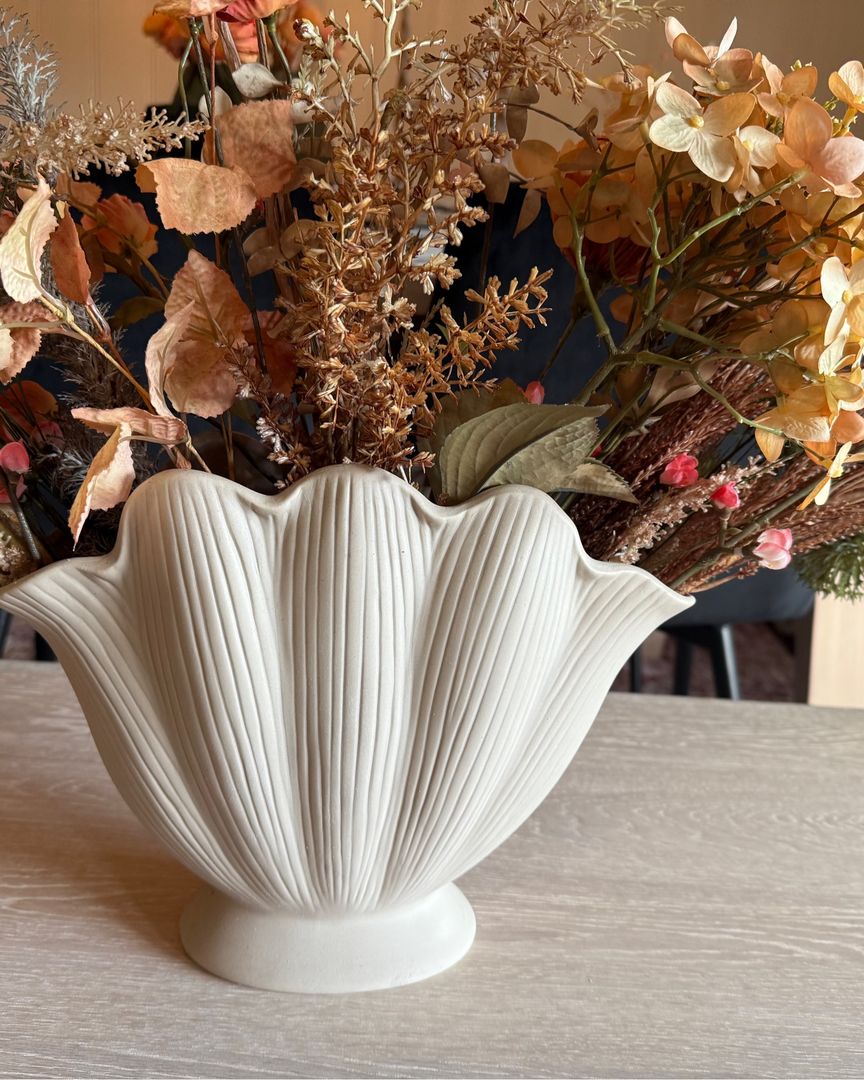 HM shell vase