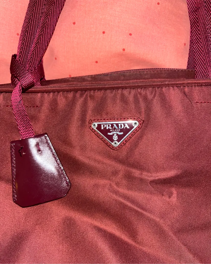 Bordeaux prada-taske