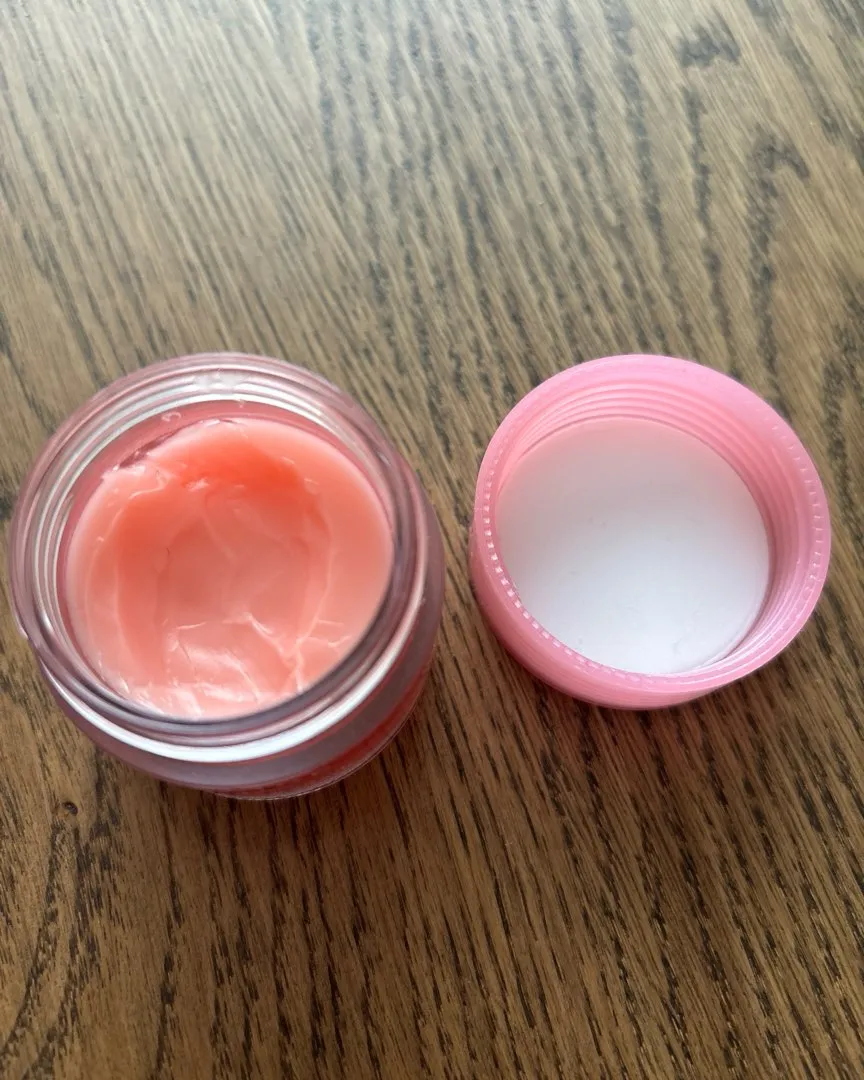 Lip sleeping mask