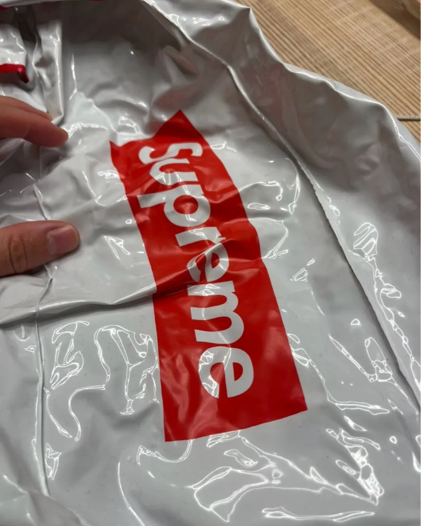 Supreme Blimp