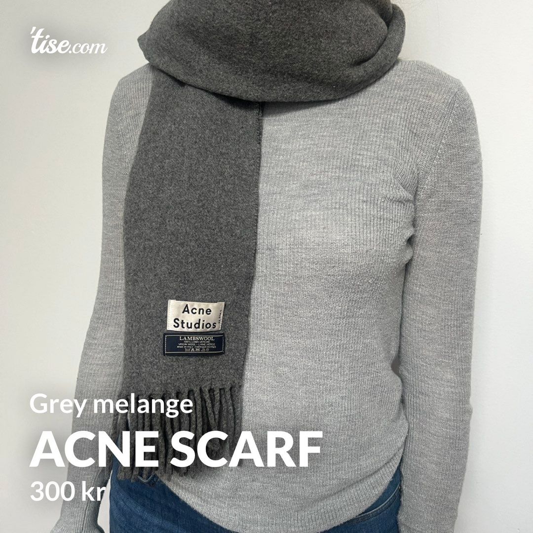 Acne scarf