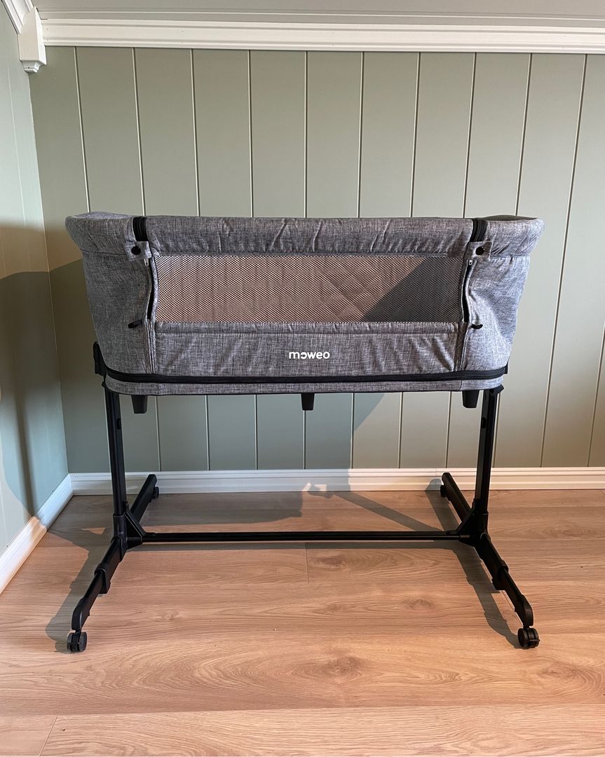 Moweo bedside crib