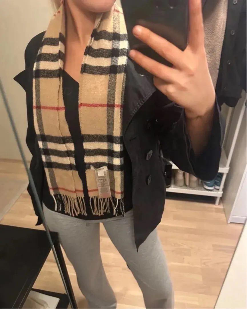 Burberry skjerf