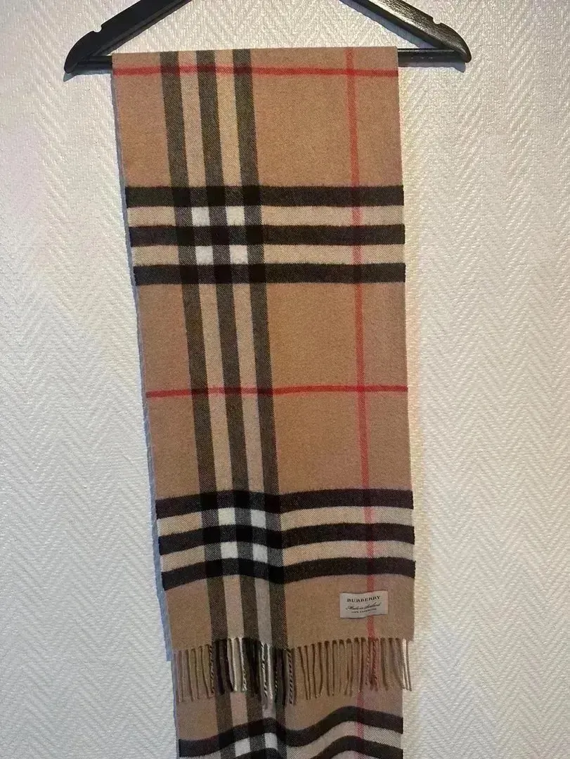 Burberry skjerf