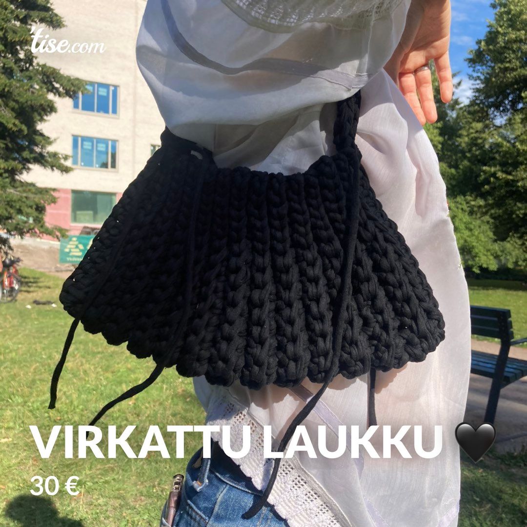 Virkattu laukku 🖤