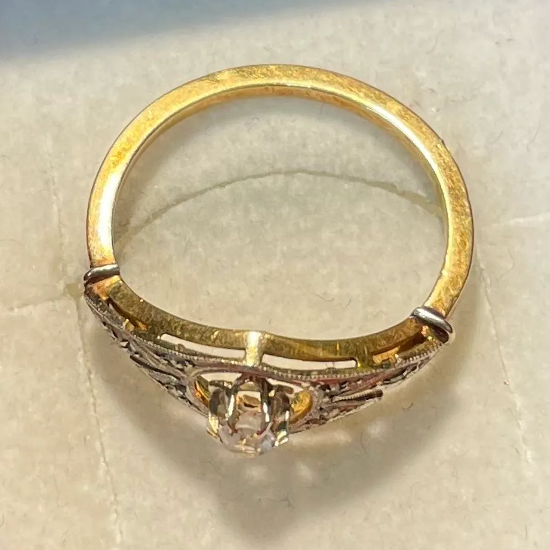 Antique gold ring