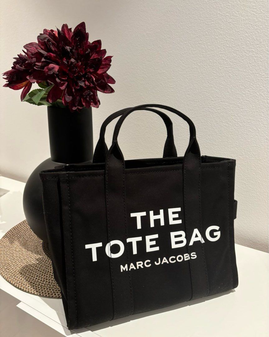 The tote bag