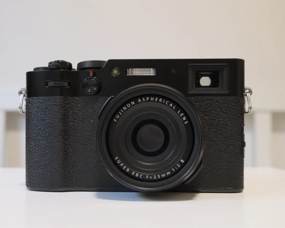 Fujifilm X100V