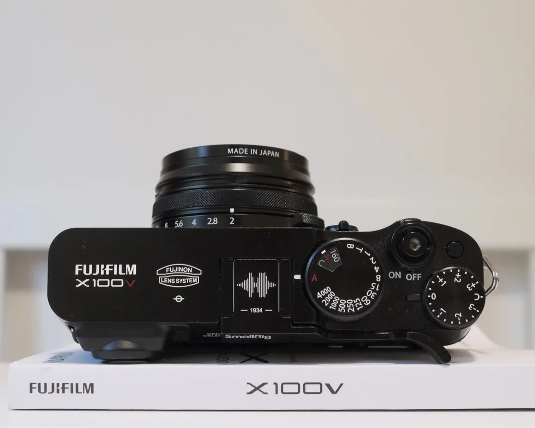 Fujifilm X100V