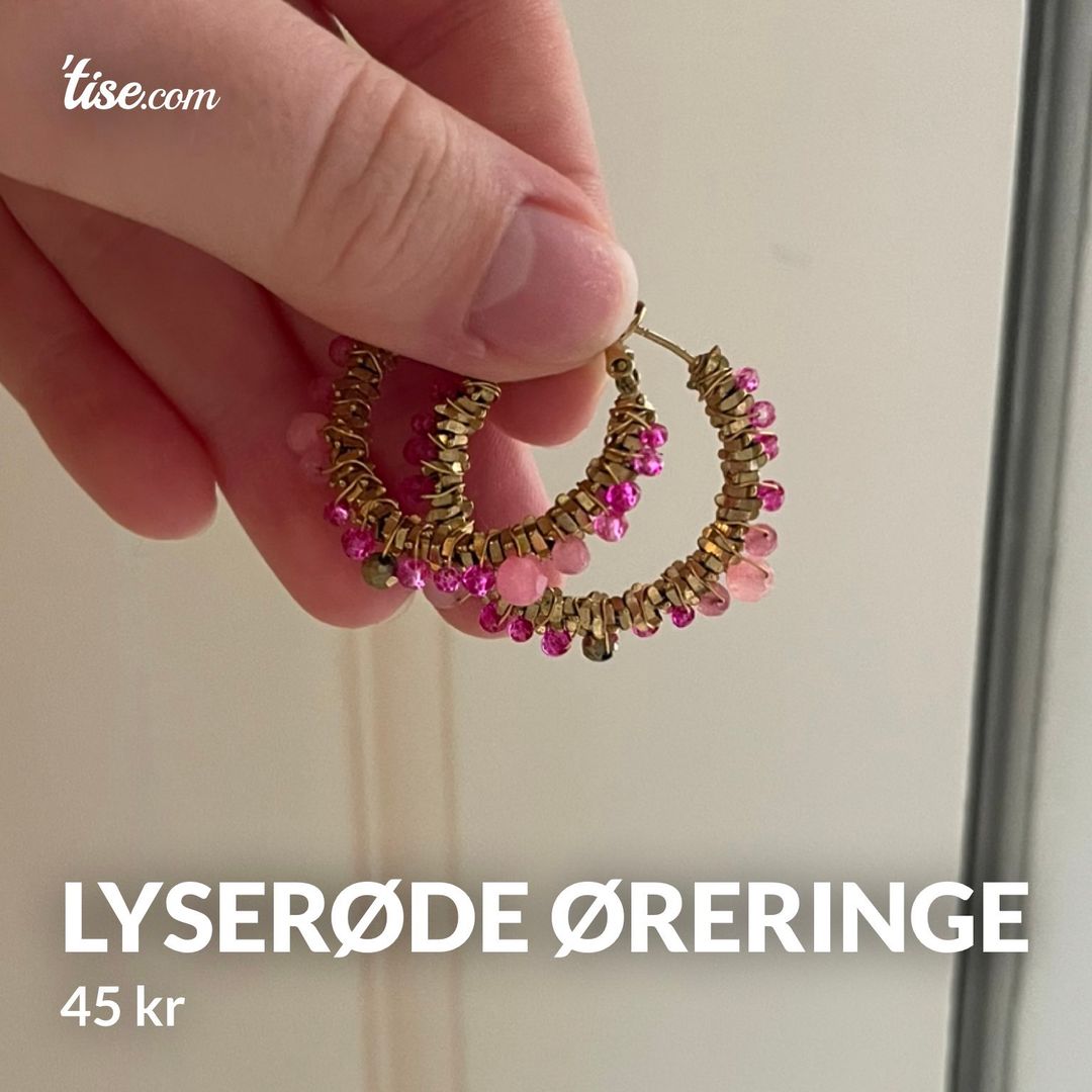 Lyserøde øreringe