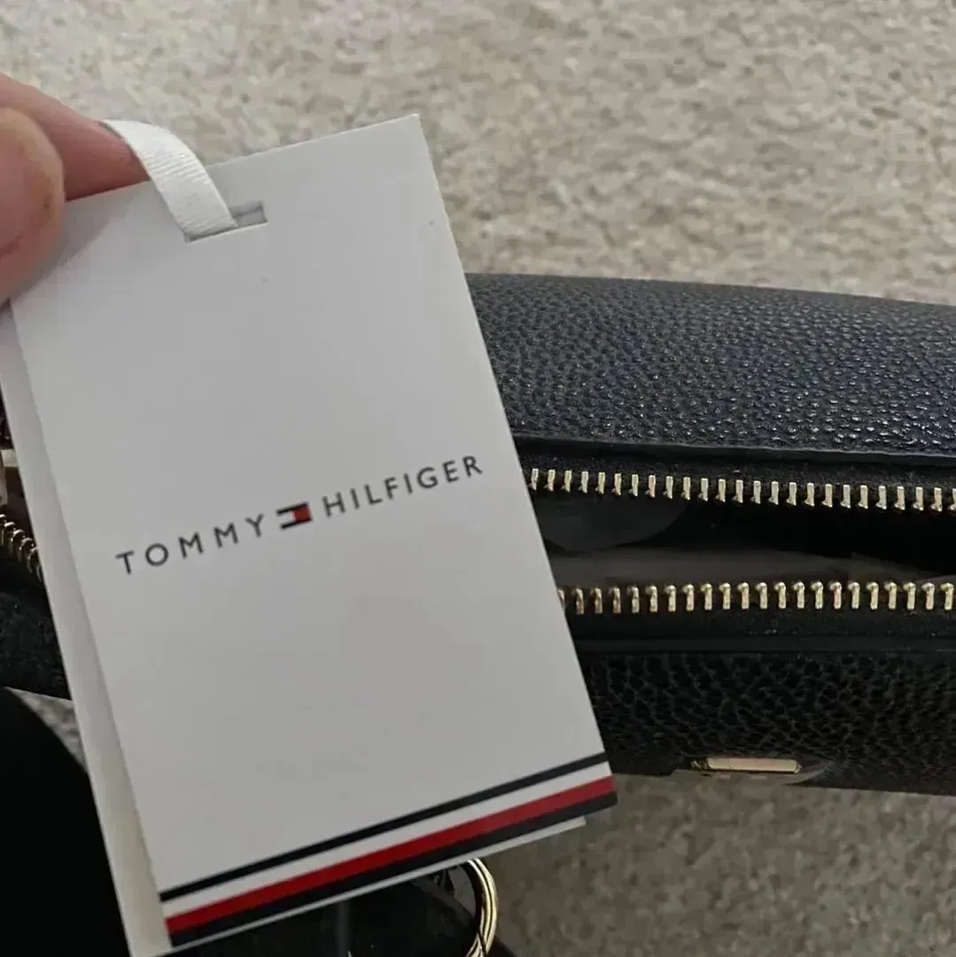 TommyHilfiger laukku