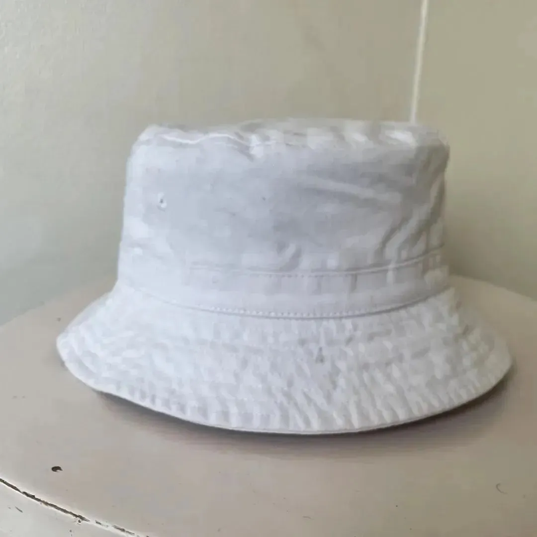 Urban bucket hat