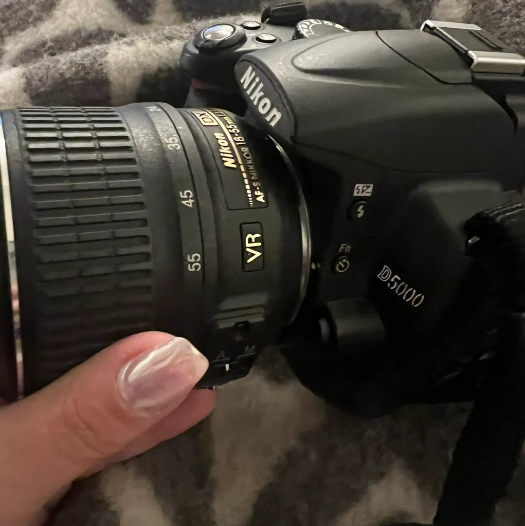 Nikon D5000