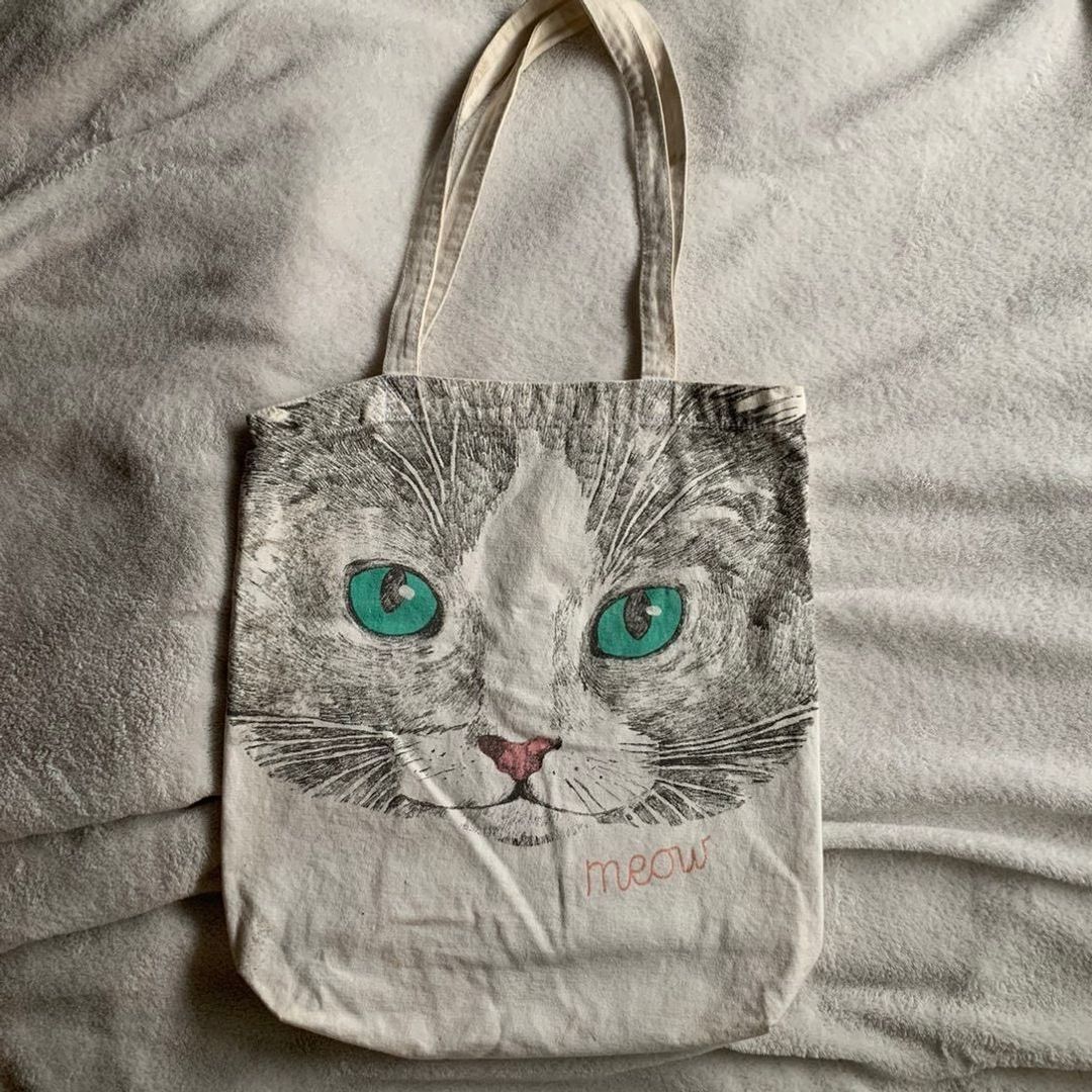 Tote bag