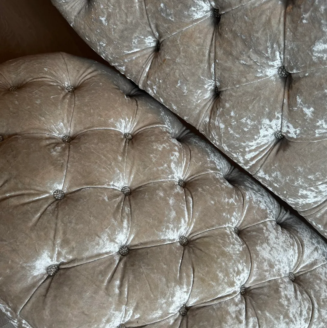 Velur sofa