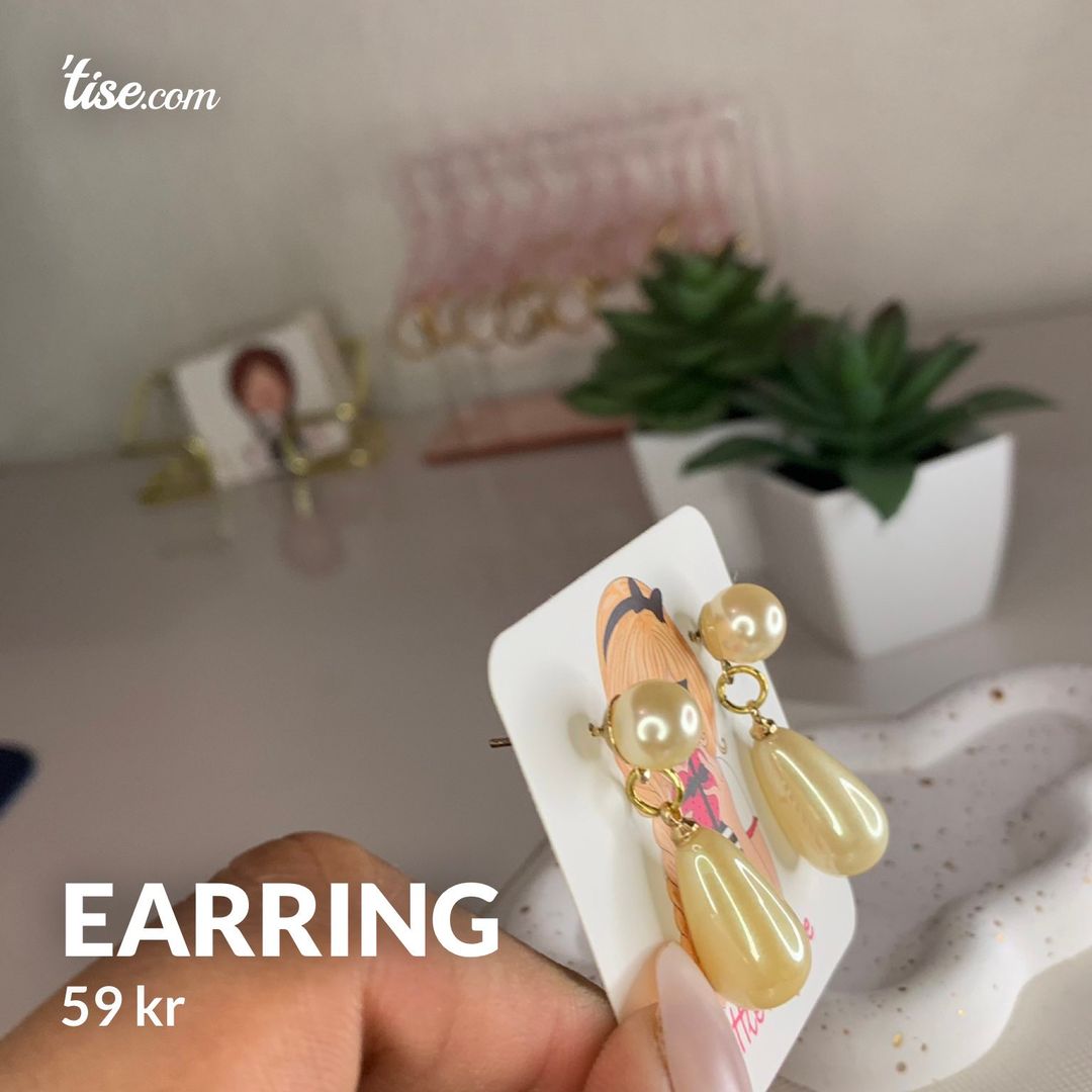 Earring