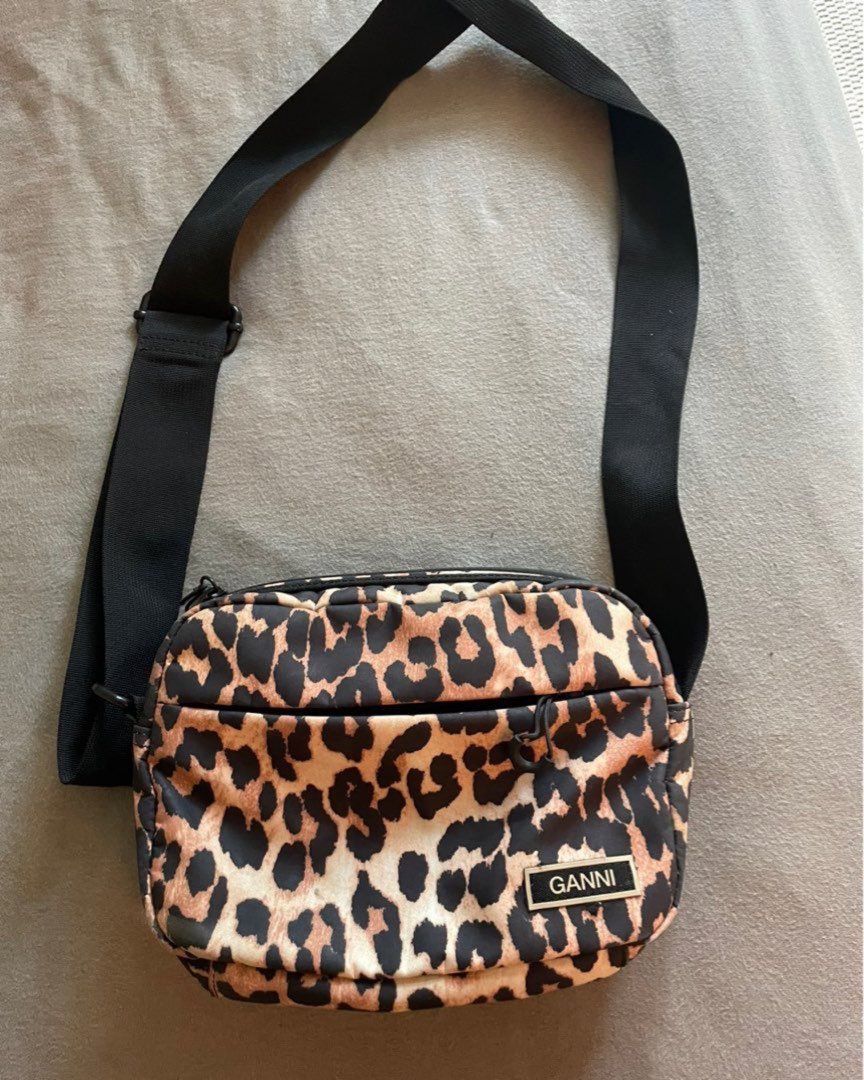 Ganni leopard taske