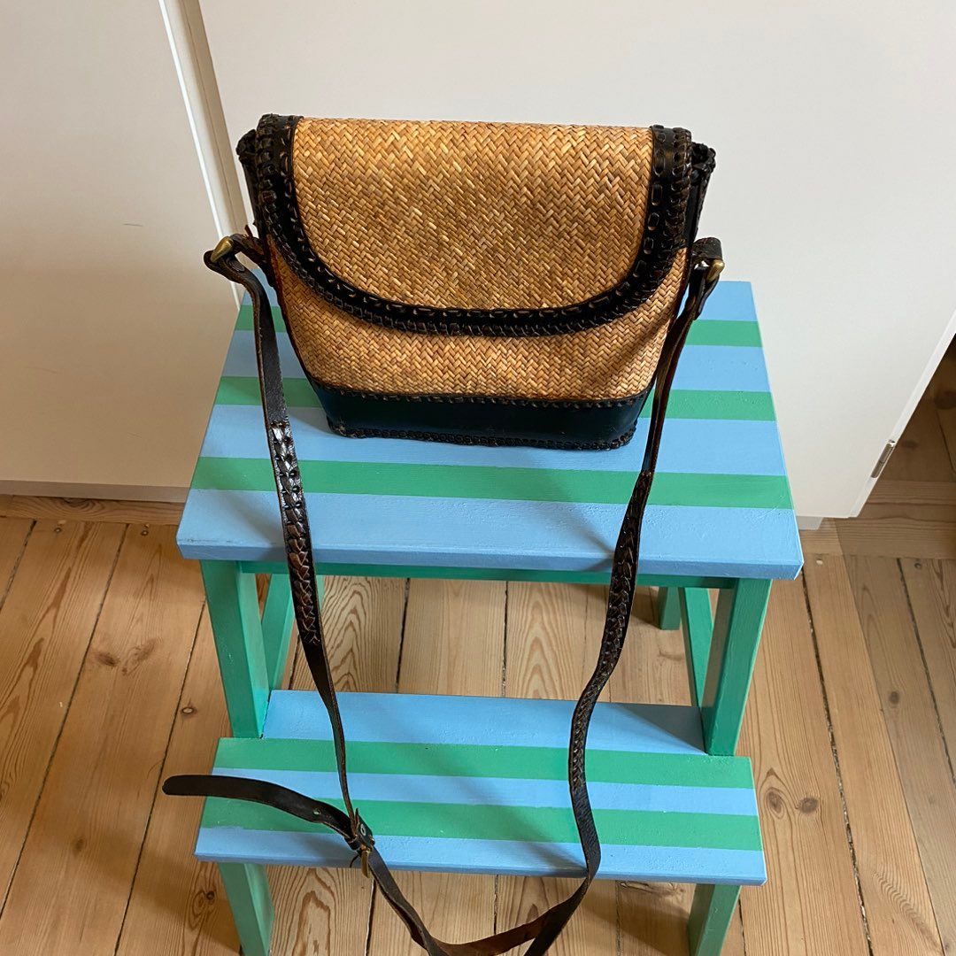 Crossbody taske