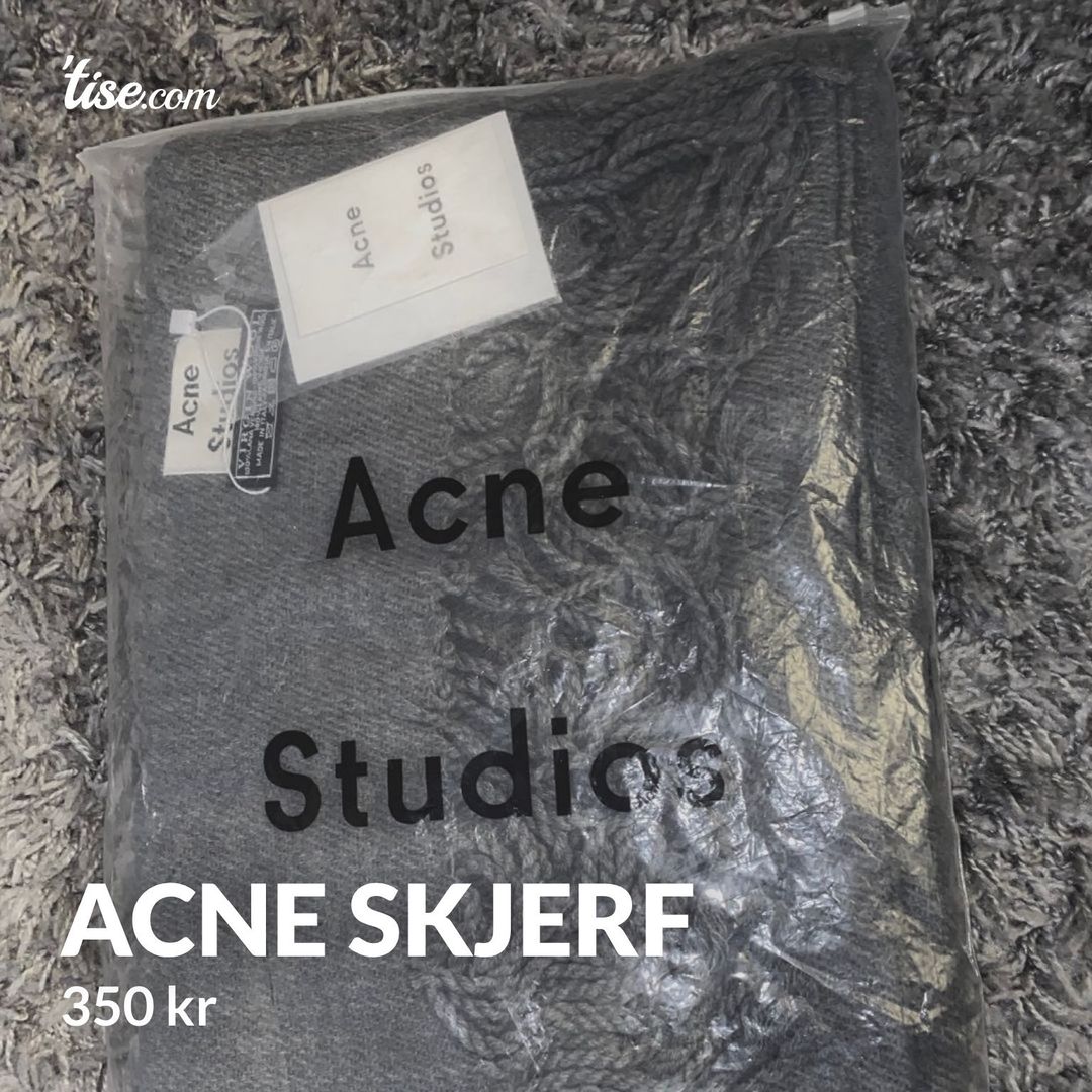 Acne skjerf