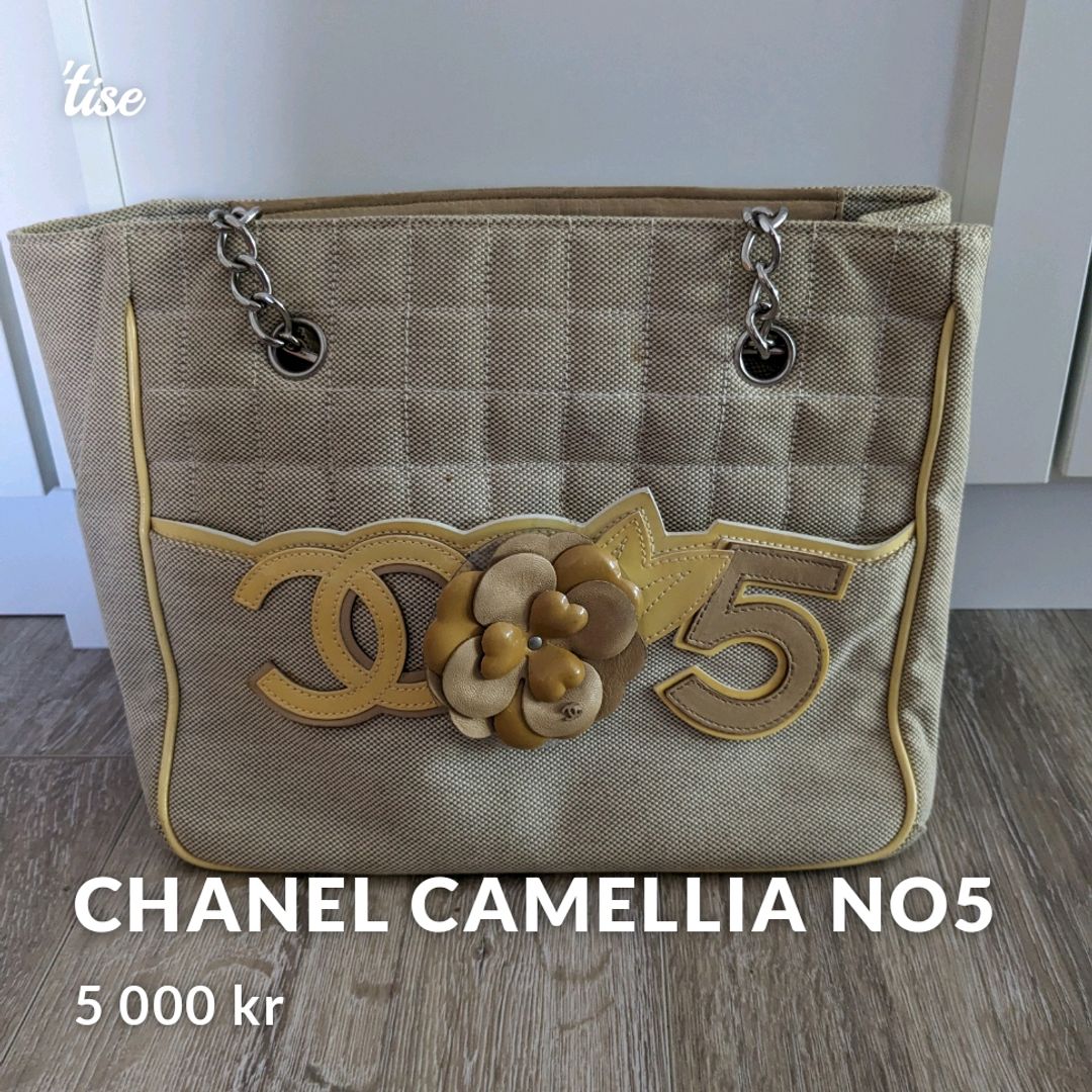 Chanel Camellia NO5