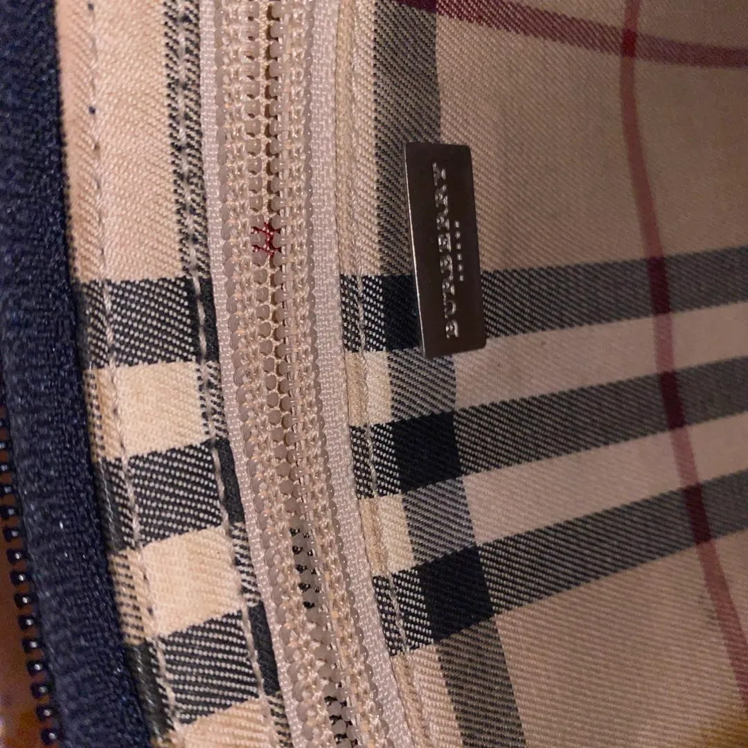 Burberry clutch