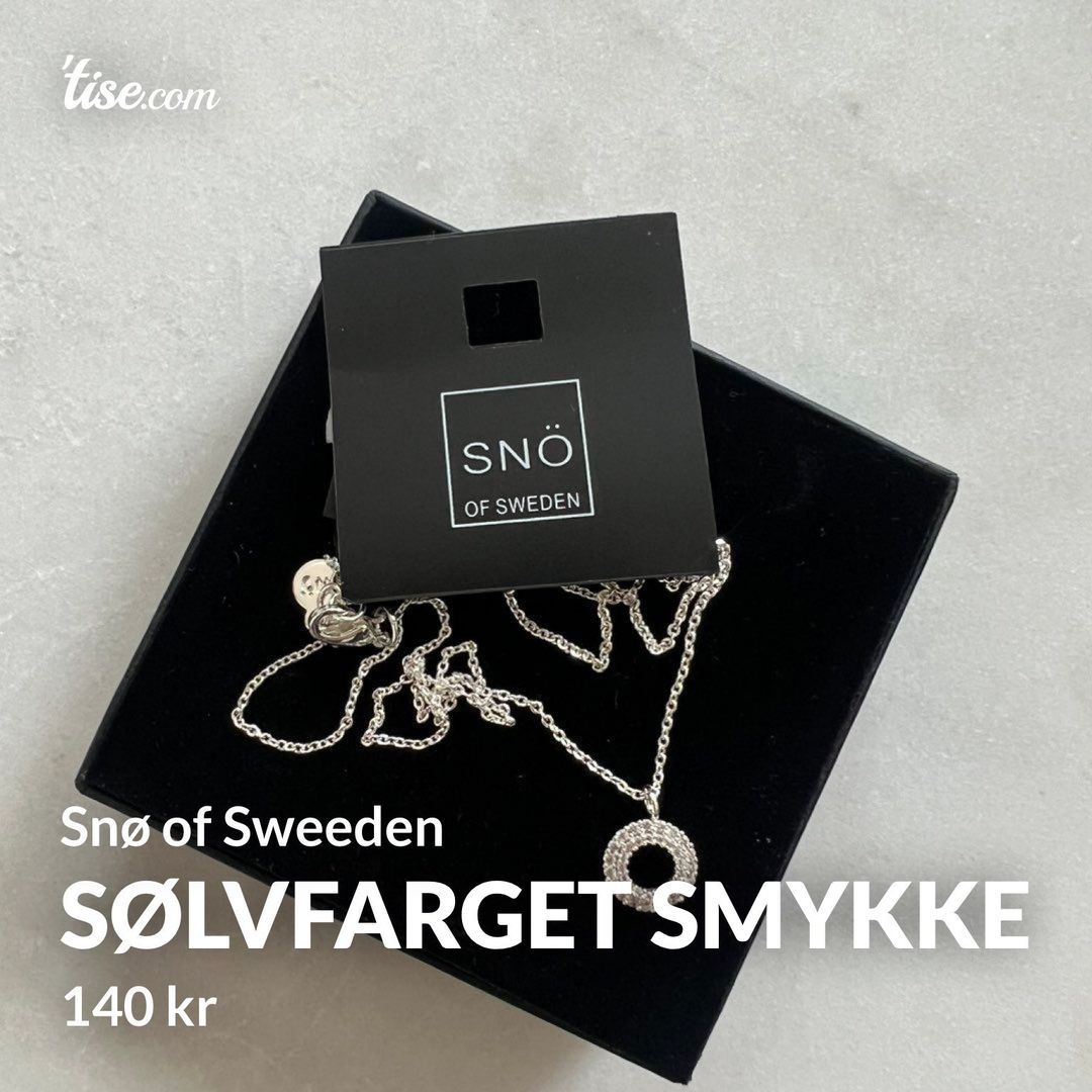 Sølvfarget smykke