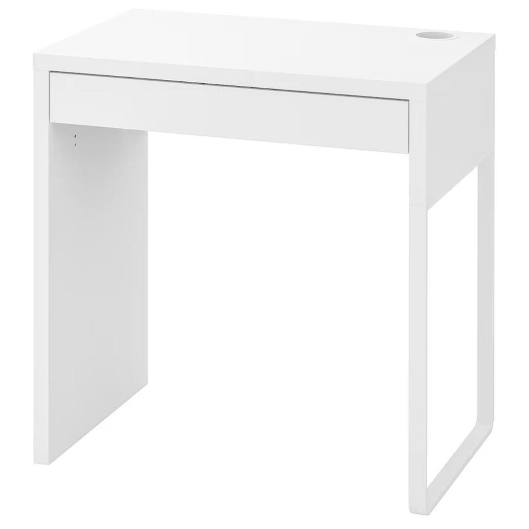 Ikea skrivebord hvit