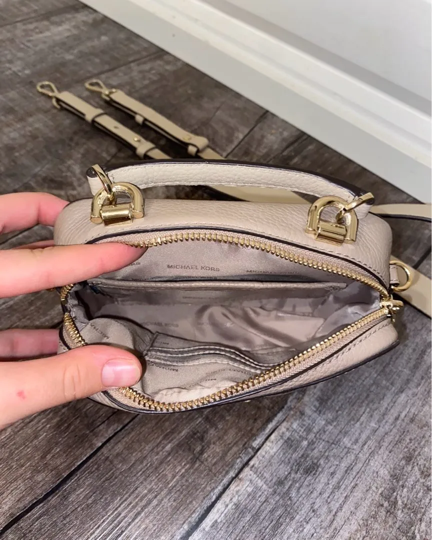 MK CROSSBODY